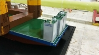 custom made model of Xin Guang Hua semi-submersible heavy lift vessel with cargo